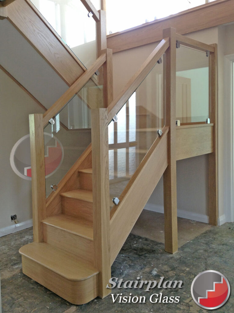 Oak staircase with Vision glass with brackets